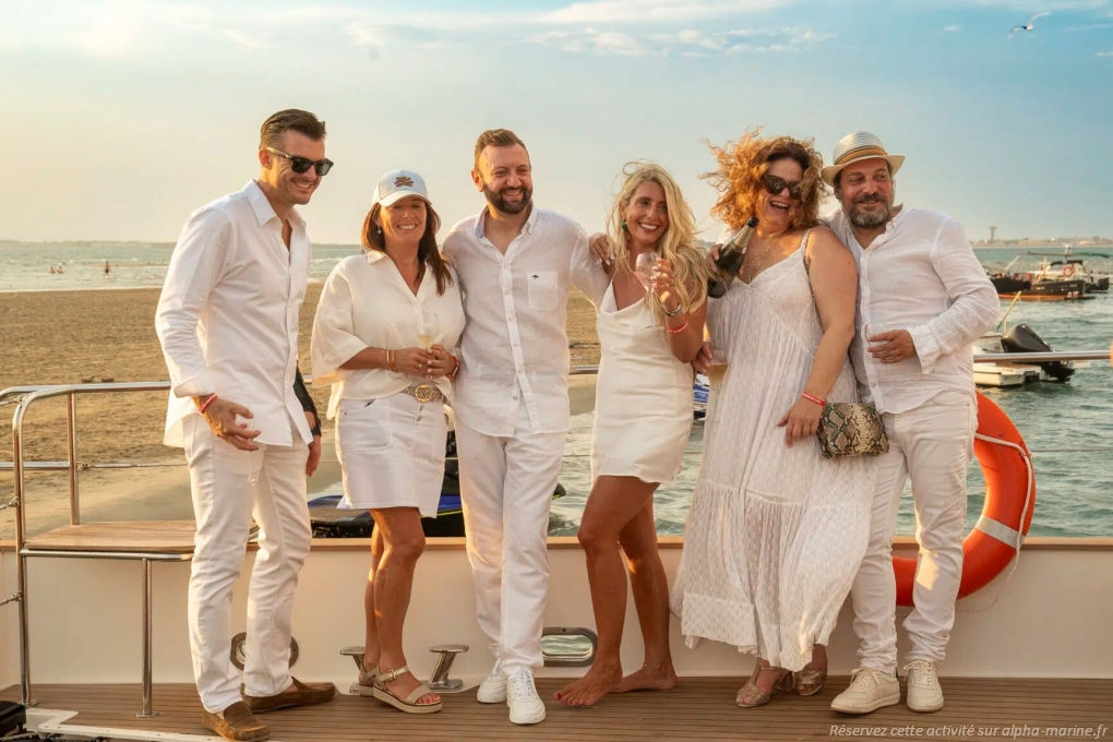 Catamaran La Grande Motte. Soirée White Party le 23 juillet